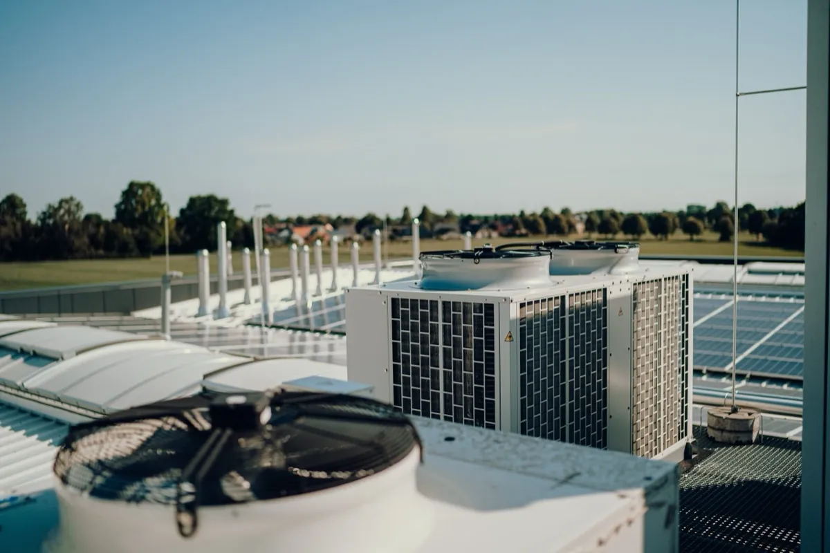 Wärmepumpe auf Dach